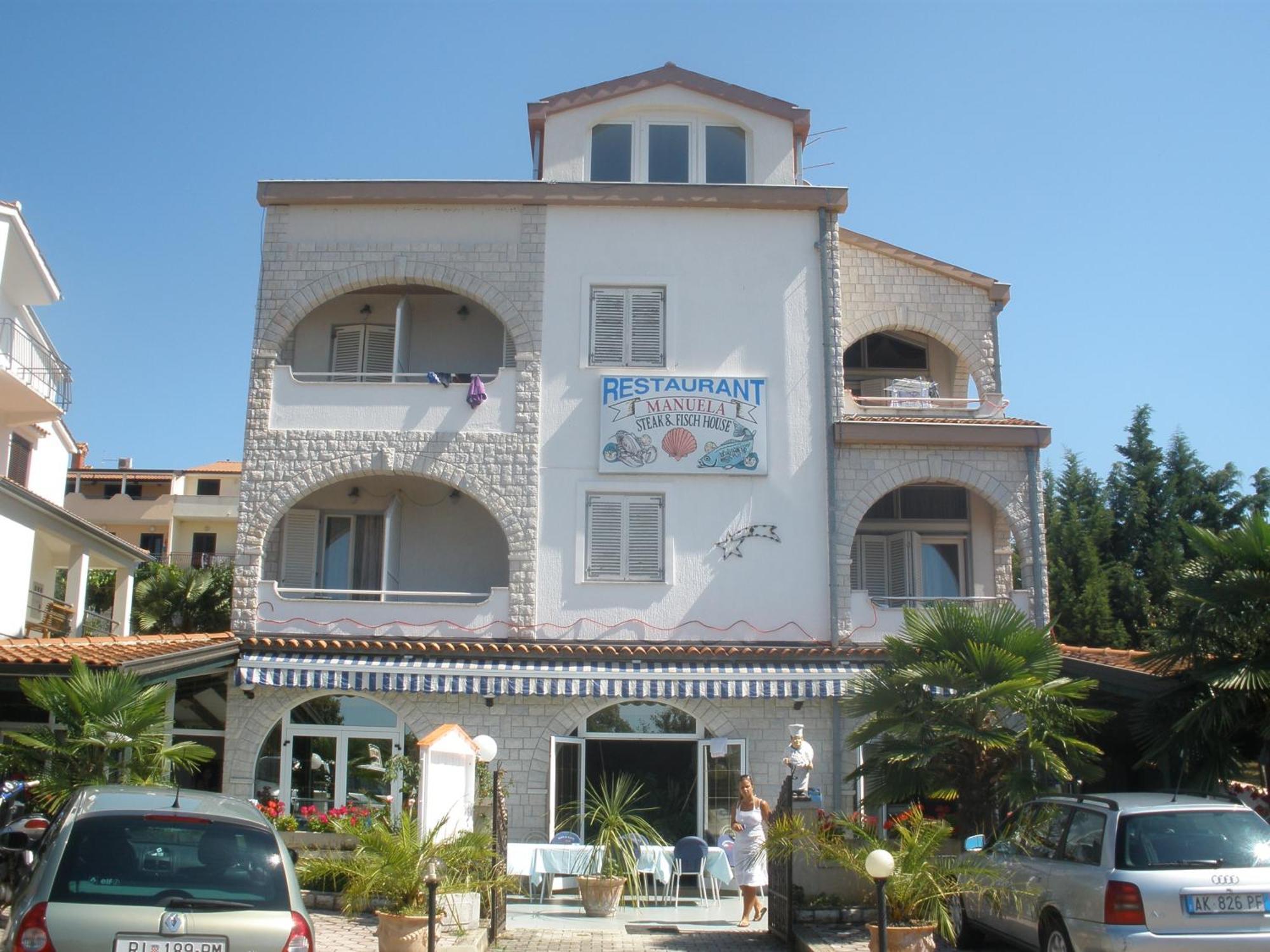 Pansion Manuela Hotel Vrsar Exterior photo